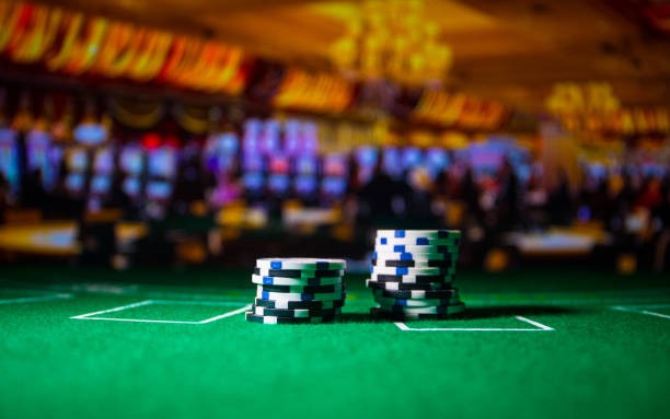 American Roulette wheel and felt layout on jco77 live tables