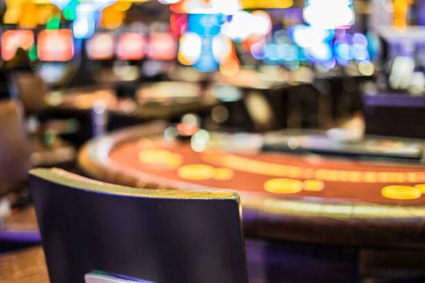 Live dealer at American Roulette table on jco77
