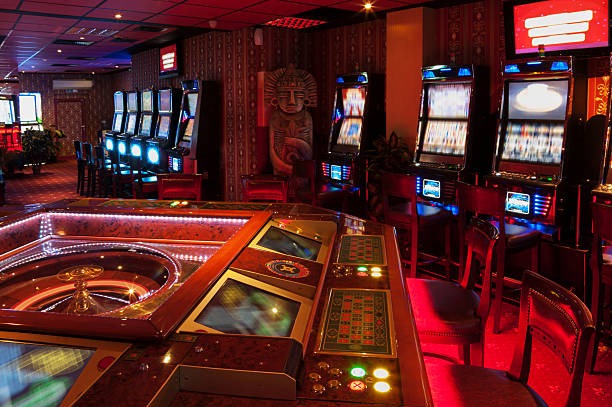 Dream Gaming blackjack table showing dealer, player seats, and live betting interface on jco77